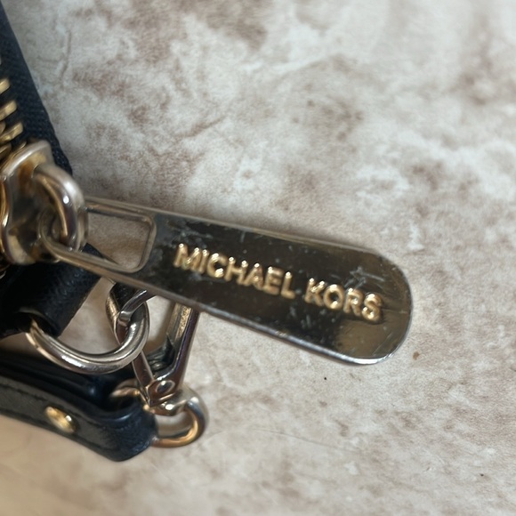 Michael Kors wallet wristlet - Picture 7 of 9